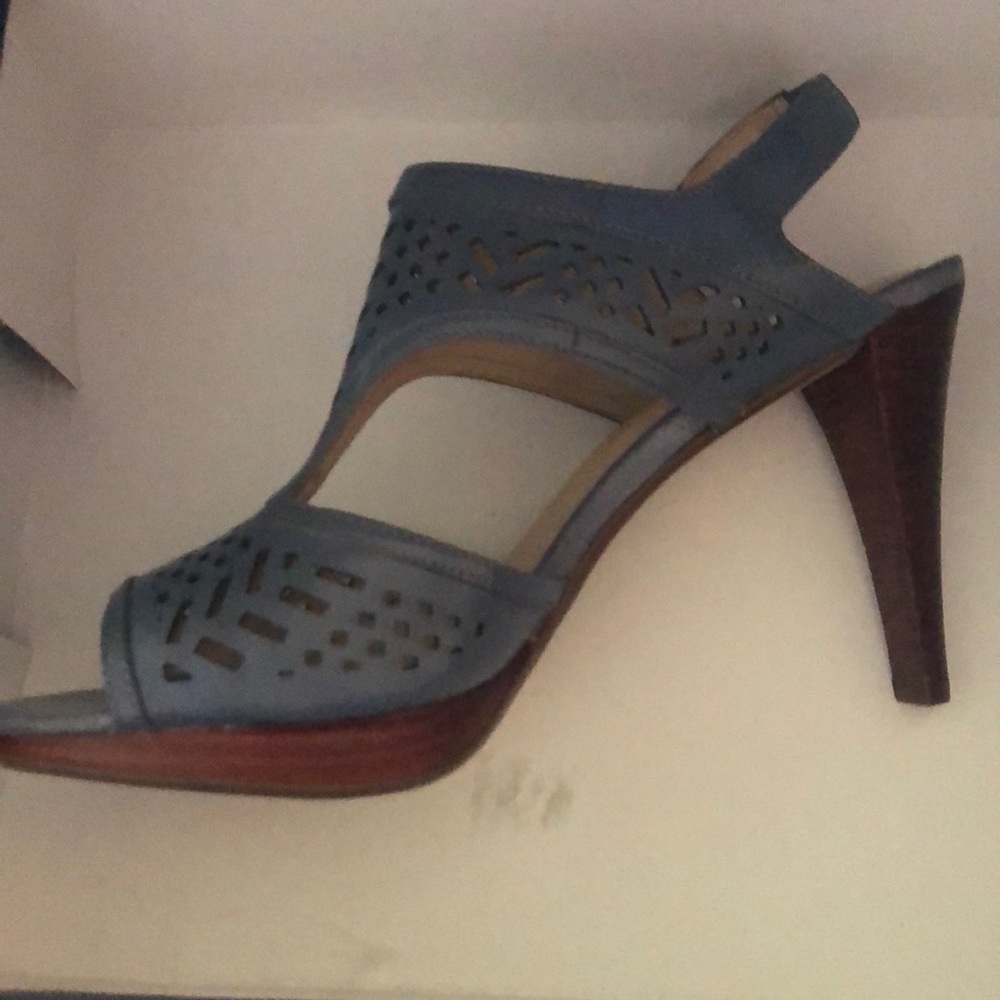 Prism -Denim color Adrienne Vittadini high heels.